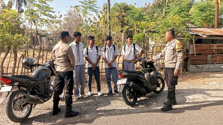 Patroli Preventif Personel Polsek Rote Barat Daya, Tingkatkan Rasa Aman Bagi Warga
