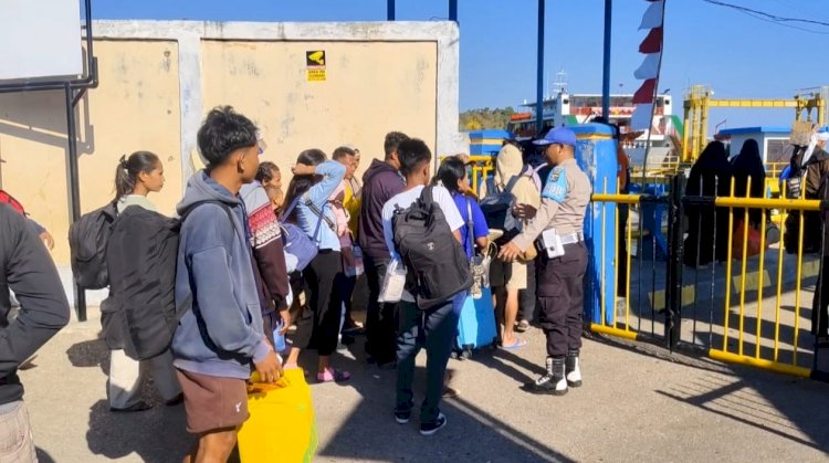 Pengamanan Ketat di Area Pelabuhan  Oleh Polsek Pantaibaru Untuk Jamin Keamanan
