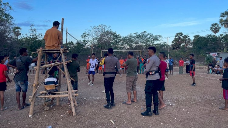 Pengamanan Kegiatan Masyarakat Oleh Personel Polsek Rote Tengah