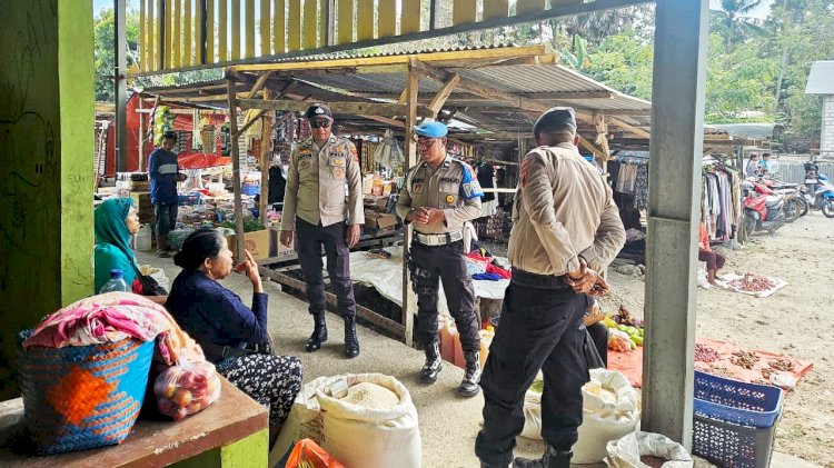 Pengamanan di Pasar Busalangga, Upaya Polsek Rote Barat Laut Jamin Keamanan Warga