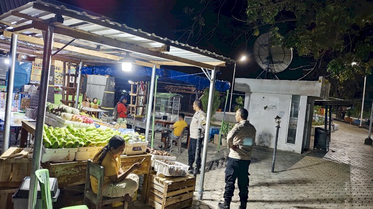Patroli Malam Polsek Lobalain Untuk Antisipasi Gangguan Kamtibmas