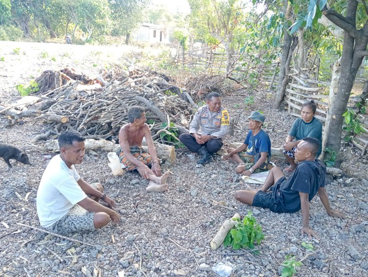 Sambangi Warga Binaan, Aipda Yermi Benu Ajak Warga Bijak Bermedsos