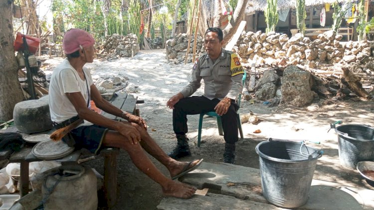 Kegiatan Sambang Bhabinkamtibmas Polsek RBD  di Desa Oetefu