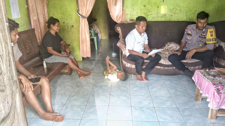Bhabinkamtibmas Polsek Lobalain Laksanakan Kegiatan Sambang, Wujud Kedekatan Polri dan Masyarakat