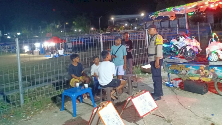 Polsek Lobalain Lakukan Pengamanan Kegiatan Masyarakat di Lapangan Baa