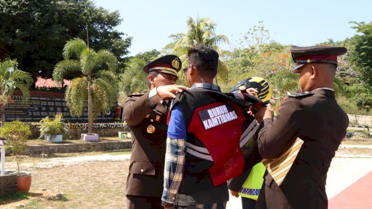 Upacara Hari Sumpah Pemuda ke-97 , Polres Rote Ndao Bangun Kemitraan Dengan Ojol dan Buruh Kamtibmas