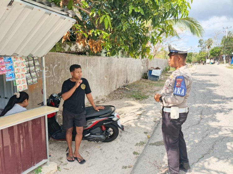 Tekan Angka Kecelakaan, Sat Lantas Polres Rote Ndao Gencarkan Sosialisasi ke Warga