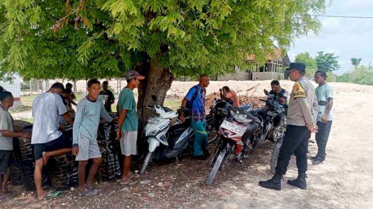 Kapolsek Rote Barat Daya : Patroli Dialogis Bhabinkamtibmas Untuk Cegah Potensi Gangguan Keamanan