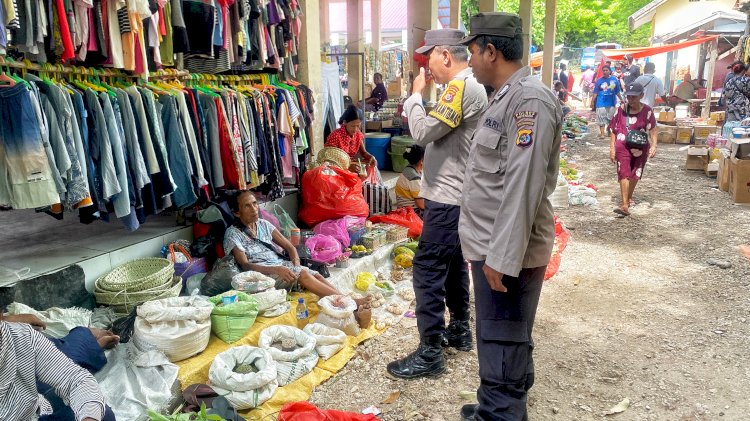Bhabinkamtibmas Polsek RBD Lakukan Patroli Dialogis di Pasar Tudameda