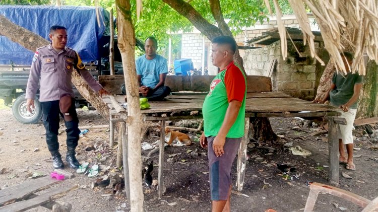 Kegiatan Bhabinkamtibmas Polsek Rote Barat Daya Bersama Warga Desa Lalukoen