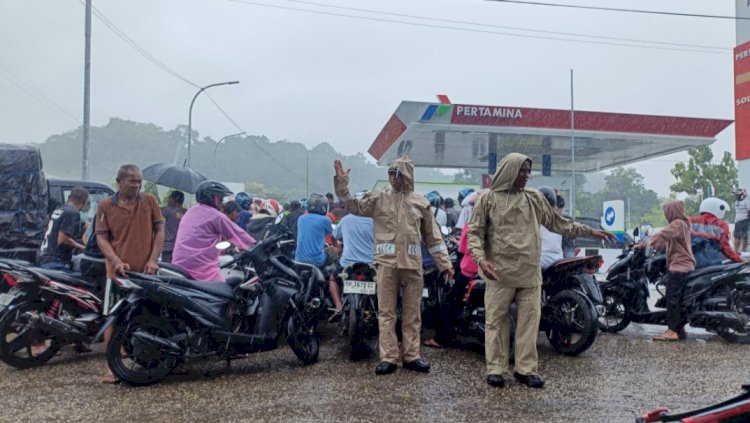 Personel Polsek Rote Barat Laut Tingkatkan Pengamanan di SPBU Longgo
