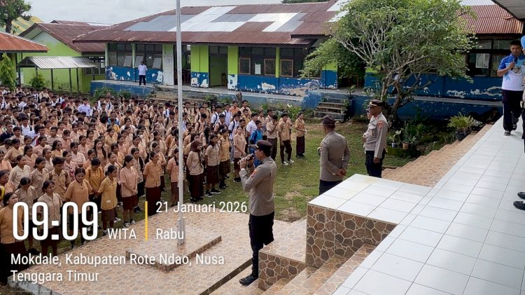 Cegah Tawuran Antar Sekolah, Kabag Ops Polres Rote Ndao Pimpin Apel di SMA 1 Lobalain