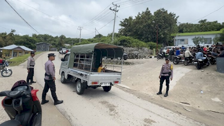 Polsek Lobalain Lakukan Pengamanan Distribusi BBM di SPBU Metina