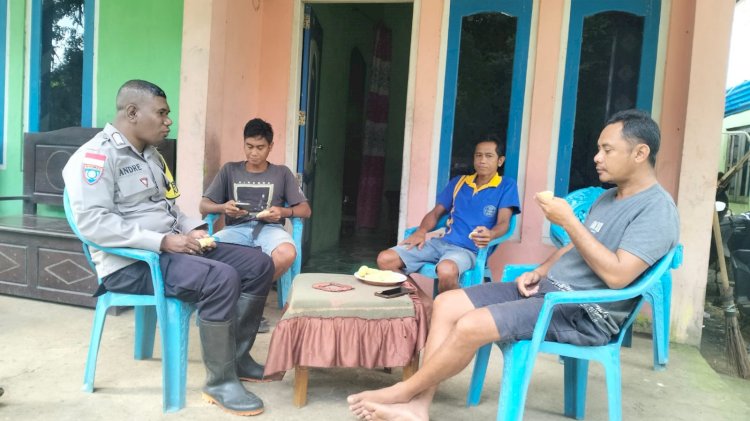 Jaga Kamtibmas Kondusif Melalui Peran Bhabinkamtibmas Polsek Rote Selatan