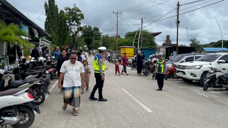 Pengaturan Arus Lalu Lintas dan Pengamanan Sholat Jumat Oleh Satuan Lalu Lintas Polres Rote Ndao