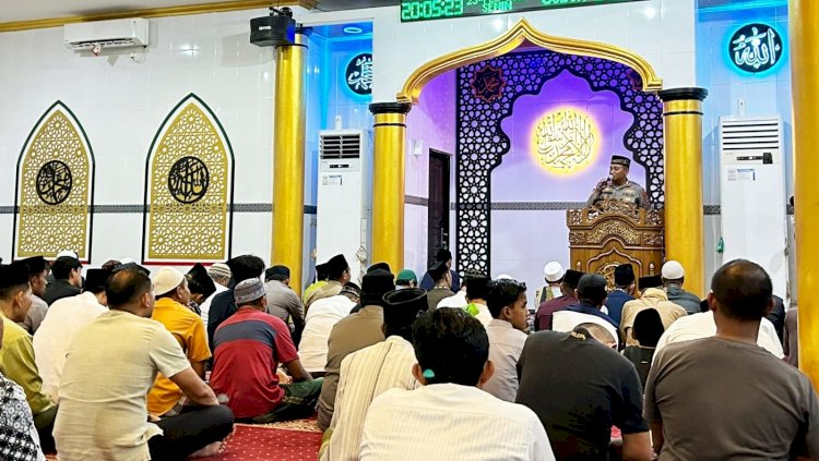 Safari Ramadhan di Mesjid Al Ikhwan Baa, Kapolres Himbau Jaga Kamtibmas dan  Penggunaan Call Center 110 Jika Ada Gangguan Kamtibmas