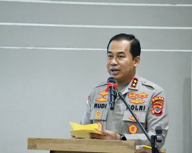 Pesan Moral Kapolda NTT di Balik Launching Buku: “Seragam Bisa Lepas, Kebaikan Tetap Dikenang