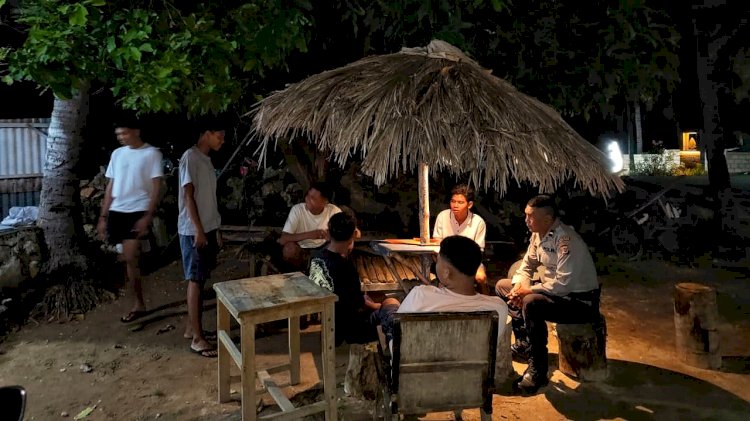 Patroli K2YD Polsek Rote Barat Sosialisasikan Keamanan Kepada Masyarakat