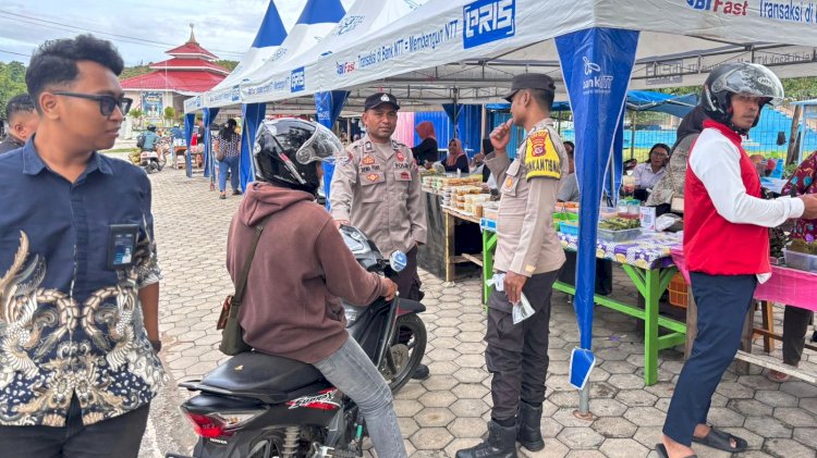 Polsek Lobalain Pantau Aktifitas Masyarakat Berburu Takjil Jelang Buka Puasa