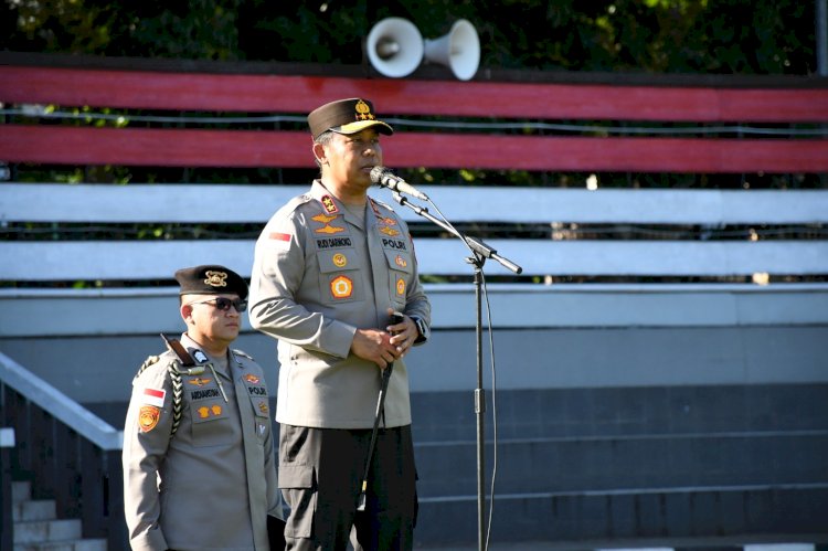 Kapolda NTT Berikan Penghargaan kepada Personel Berprestasi, Tekankan Semangat Pengabdian dan Integritas
