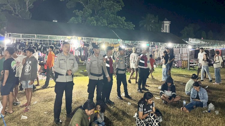 Kabag Ops Polres Rote Ndao : Pastikan Kenyamanan Masyarakat di Area Pameran Expo UMKM, Personel Pengamanan Tingkatkan Patroli Jalan Kaki