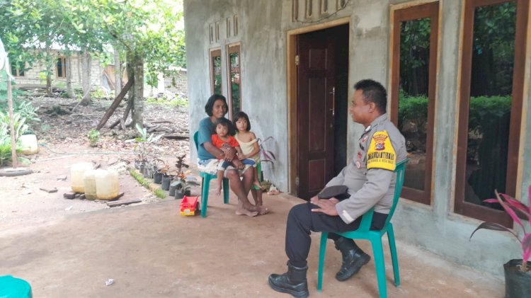 Bhabinkamtibmas Polsek Rote Selatan Gelar Patroli Dialogis  dan Sambang di Desa Inaoe