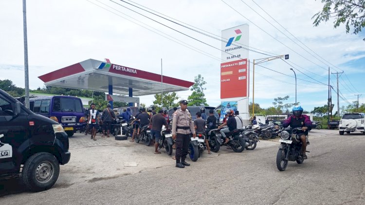 Diskresi Polsek Rote Barat Laut, Pastikan Keamanan di Area SPBU Longgo