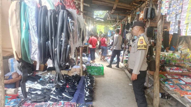 Polsek Rote Barat Daya Intensifkan Pengamanan di Pasar Sakubatun, Cegah Potensi Gangguan Kamtibmas Selama Aktifitas Masyarakat