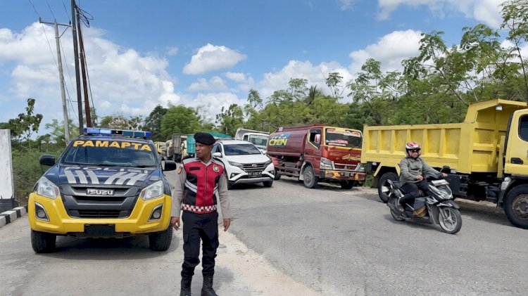 Satuan Samapta Polres Rote Ndao Lakukan Pengamanan Pada SPBU Untuk Jaga Kamtibmas Tetap Kondusif