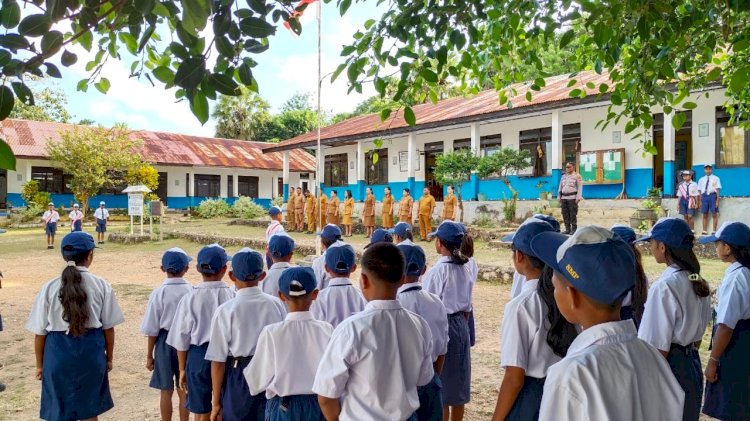 Jadi Pemimpin Apel Disekolah, Edukasi Pembinaan Kamtibmas Melalui Lingkungan Sekolah
