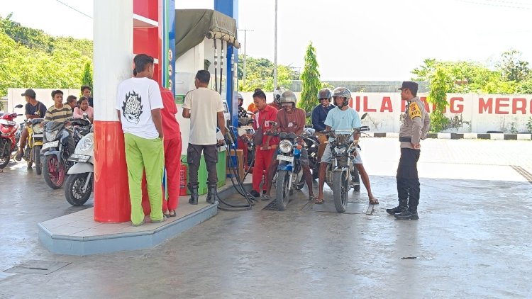 Diskresi Pamapta Polres Rote Ndao Lakukan Patroli di SPBU Longgo