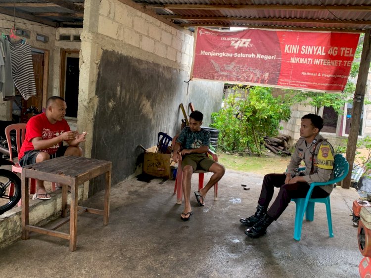 Bhabinkamtibmas Polsek Rote Selatan Sambangi Warga, Jaga Kemitraan Wujudkan Kamtibmas Kondusif