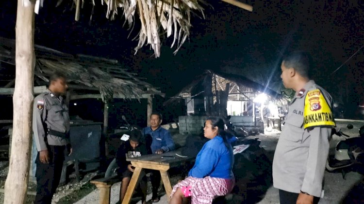 Kapolsek Rote Tengah : Patroli Malam Untuk Menjamin Kenyamanan Masyarakat  Diwilayah Hukum Polsek Rote Tengah