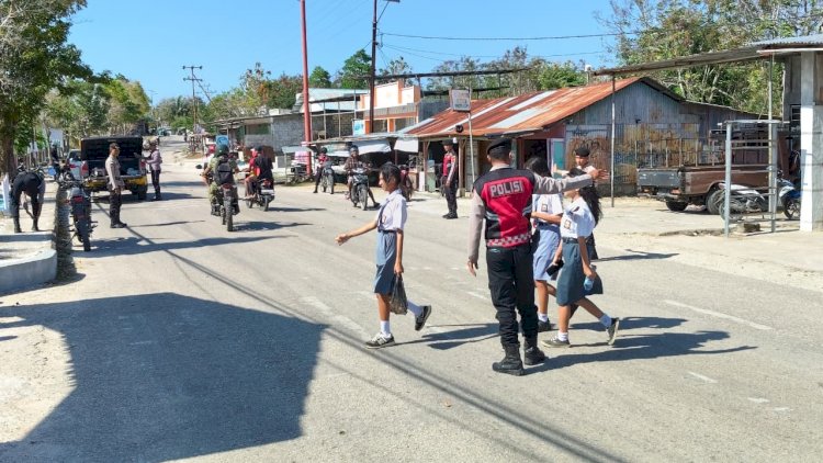 Satuan Samapta Polres Rote Ndao Gelar Patroli dan Turlalin di SMA 1 Lobalain
