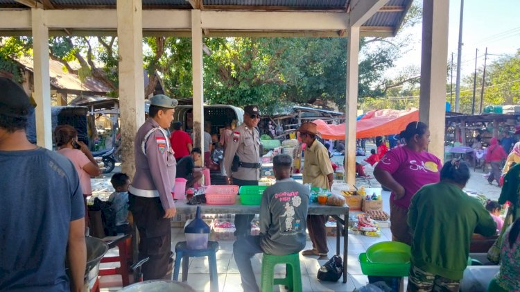 Polsek Rote Tengah Lakukan Pengamanan di Pasar Siomeda, Layanan Kamtibmas Yang Cepat Bagi Masyarakat
