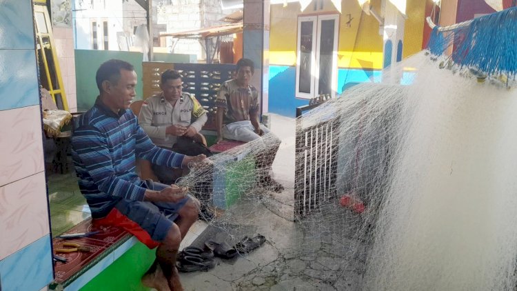 Kegiatan Sambang  Bhabinkamtibmas Polsek Rote Timur Jaga Kemitraan Dengan Masyarakat