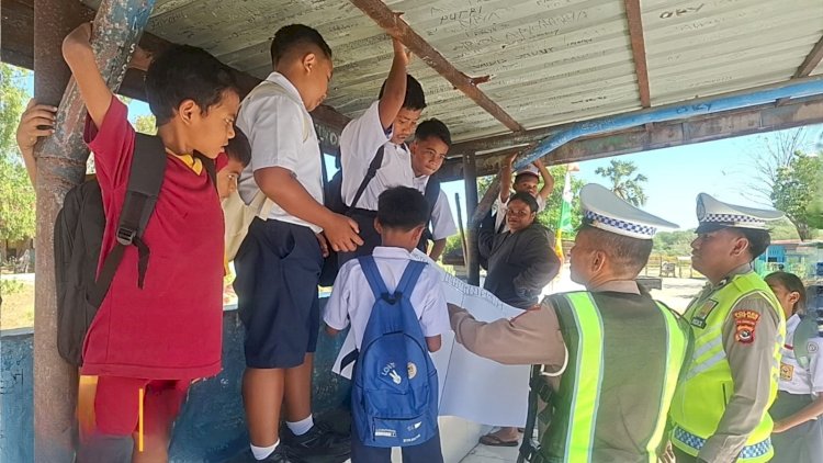 Polantas Menyapa dan Ciptakan Kamseltibcsrlantas, Upaya Sat Lantas Polres Rote Ndao Tekan Angka Lakalantas