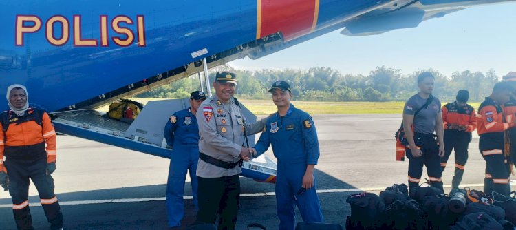 Misi Kemanusiaan Gempa Flores, Personel Mabes Polri dan 10 K-9 Tiba di Ngada