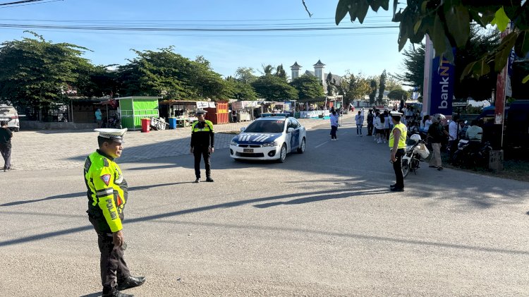 Satuan Lalu Lintas Polres Rote Ndao Lakukan  Diskresi Saat Pelaksanaan Festival Rote Malole