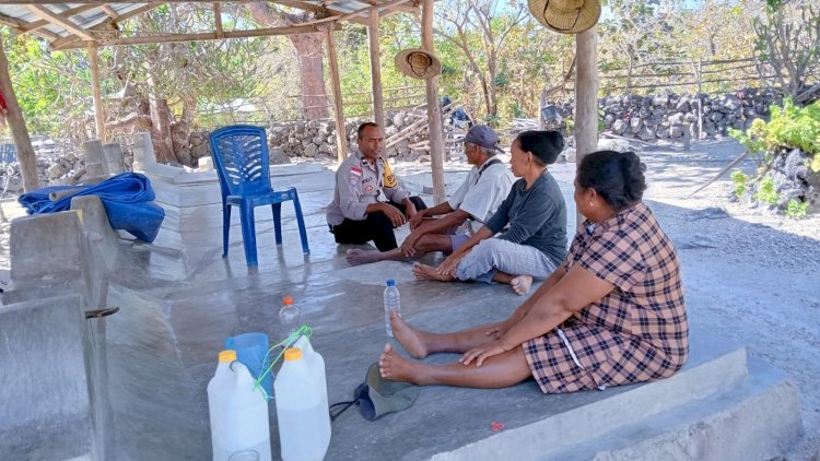 Kapolsek Lobalain :  Kegiatan Sambang Bhabinkamtibmas Merupakan Upaya Untuk Menjaga Kemitraan Ciptakan Kamtibmas Tetap Kondusif