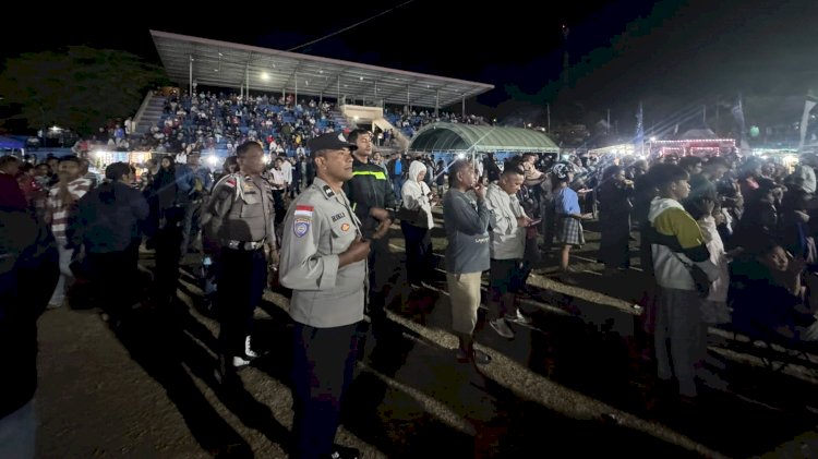 Polres Rote Ndao  Intensifkan Pengamanan di Lapangan Baa, Jaga Keamanan Masyarakat