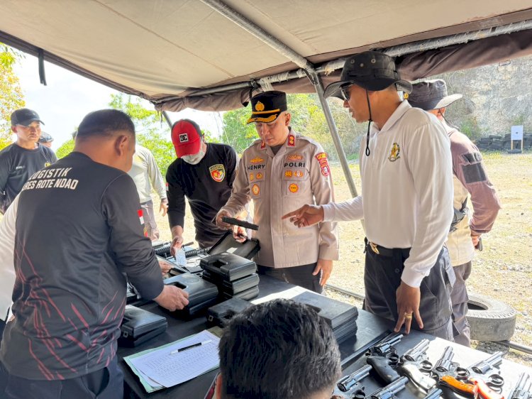 Tingkatkan Kemampuan Personel, Polres Rote Ndao Gelar Latihan Menembak