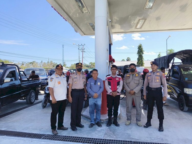 Respons Cepat Layanan 110 Polres Rote Ndao, Polisi Redam Perselisihan Antrean BBM di SPBU Sanggaoen